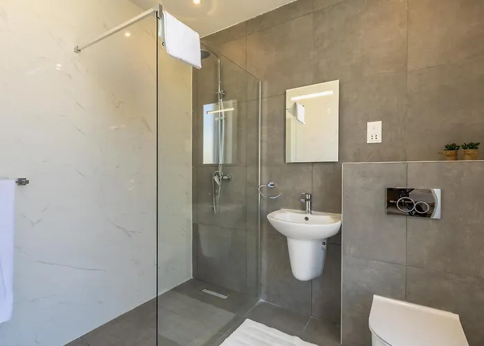 Heated Luxury Poolside Retreat In St Julian S