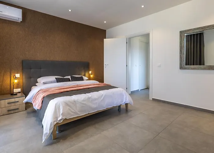 Heated Luxury Poolside Retreat In St Julian S