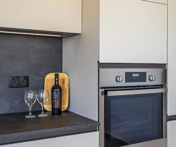 Appartement Heated Luxury Poolside Retreat In St Julian S