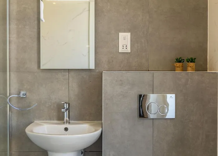 아파트 Heated Luxury Poolside Retreat In St Julian S *