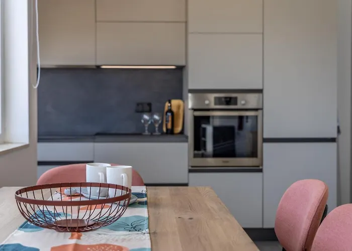 Heated Luxury Poolside Retreat In St Julian S Appartement *